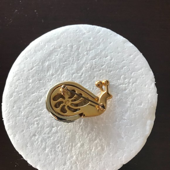 FLASH SALE: AUTHENTIC SWAROVSKI SWAN SIGNED GOLDTONE SNAIL BROOCH - Picture 4 of 4